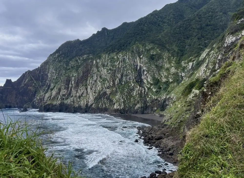 Hidden Beach rocky coastline view