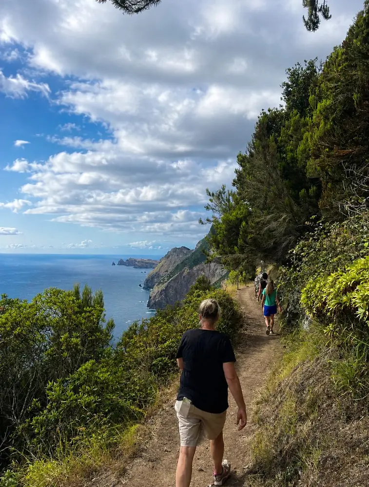 Vereda do Larano trail along the cliff