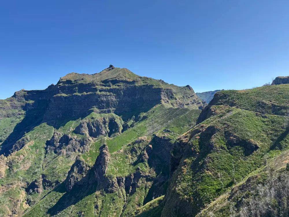Pico Grande panoramic mountain view