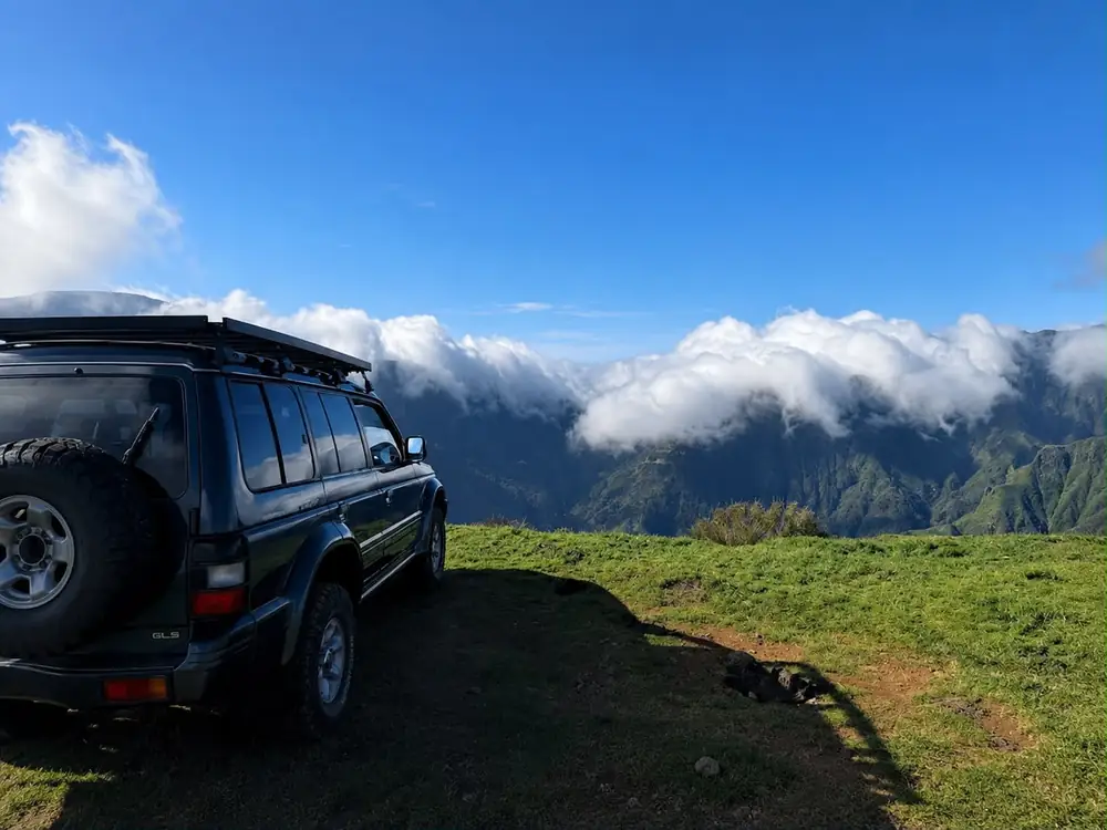 Private Sunset 4x4 above the clouds